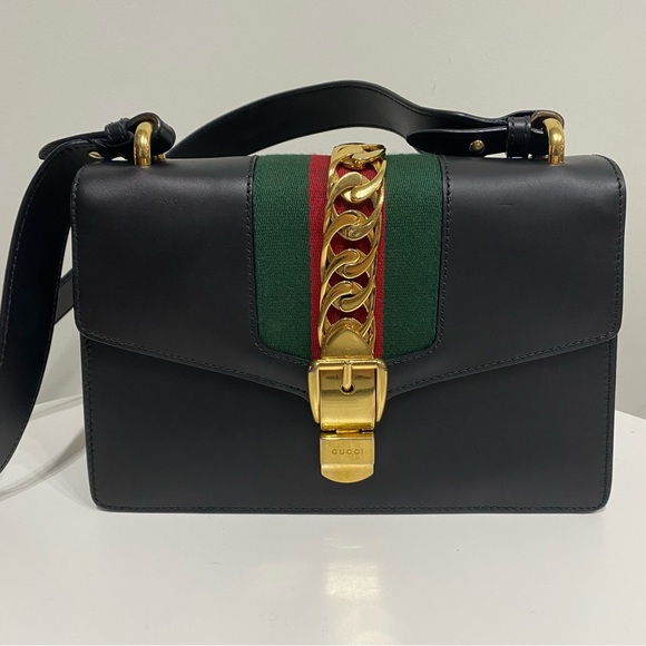 Gucci Handbags - (Reposh) Gucci Sylvie Crossbody Bag with Gold Chain